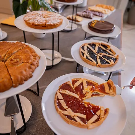 Hotiday Ξενοδοχείο 3*