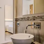 Hotiday Hotel